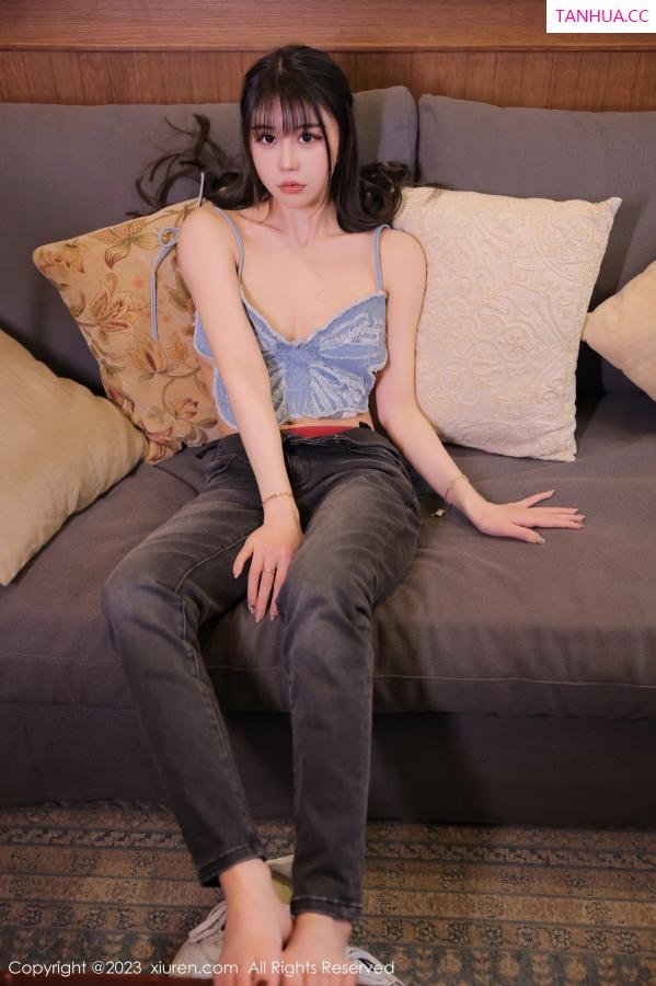 tina_甜仔  [XiuRen]高清写真图 2023.03.22 No.6449 tina_甜仔 美腿妩媚第16张图片